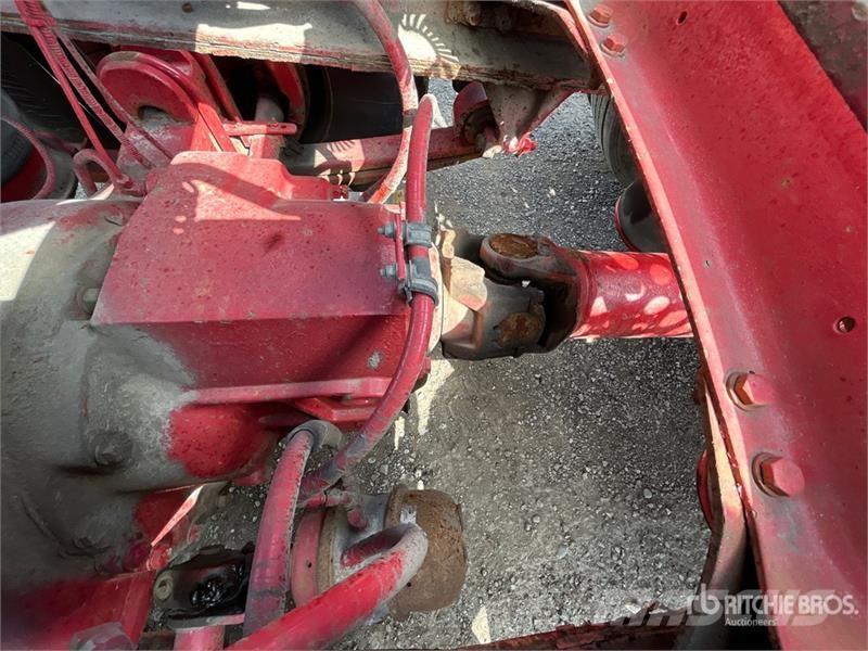 Western Star 4900 8x4 Tri/A Sleeper Truck Tractor Влекачи