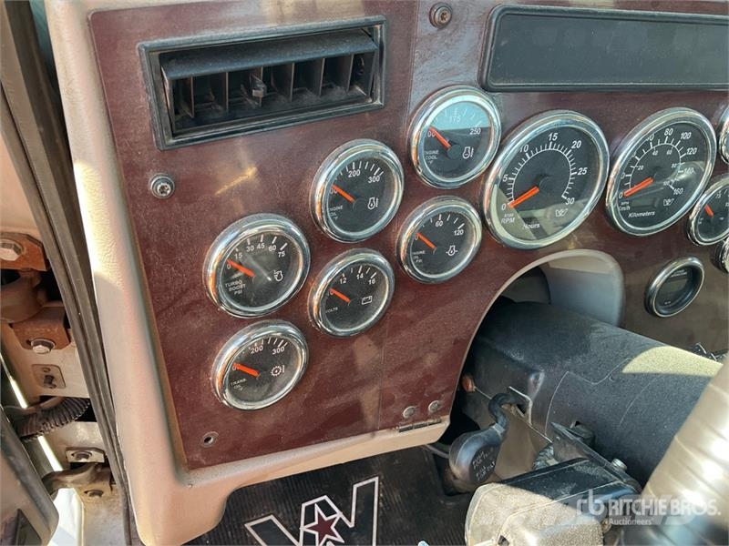 Western Star 4900 8x4 Heavy Haul Tri/A Day Cab Truck Tractor Влекачи