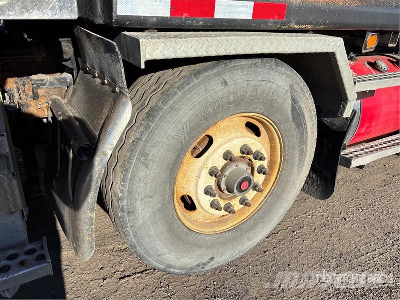 Western Star 4900 8x4 Twin-Steer T/A Dump Truck Camion benne