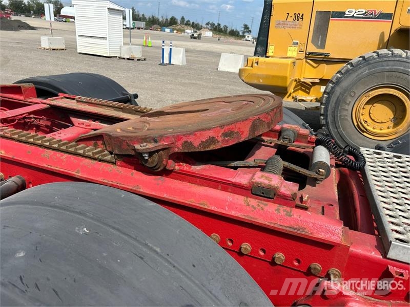Western Star 4900 8x4 Tri/A Sleeper Truck Tractor Влекачи