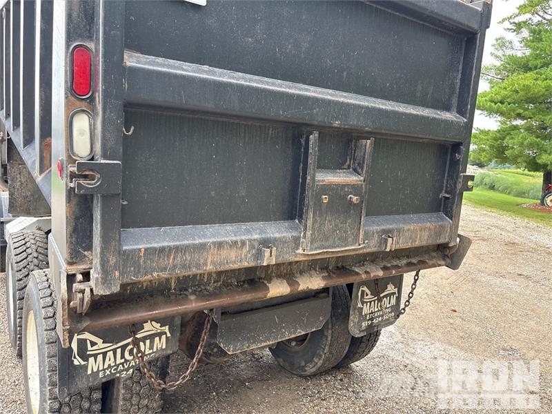 Western Star 4900 8x4 Tri/A Dump Truck Kipper