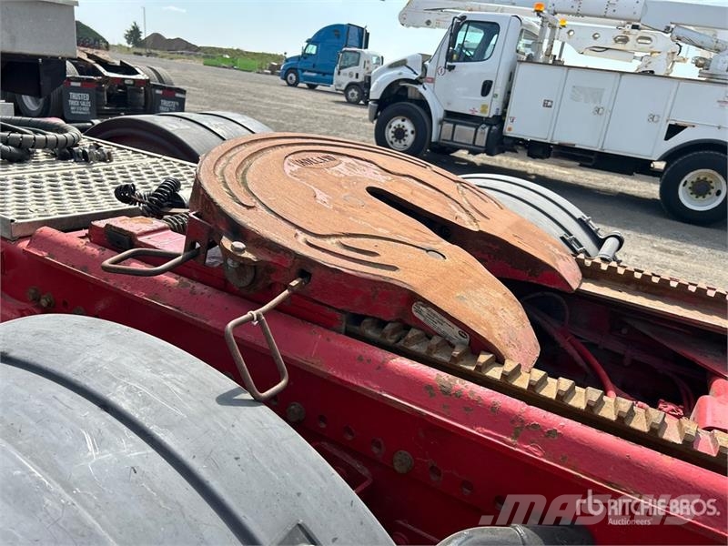 Western Star 4900 8x4 Tri/A Sleeper Truck Tractor Влекачи