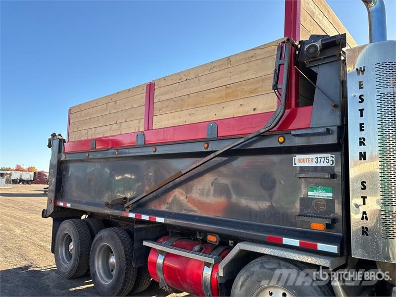 Western Star 4900 8x4 Twin-Steer T/A Dump Truck Camion benne