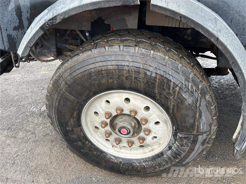 Western Star 4900 8x4 Tri/A Dump Truck Kipper