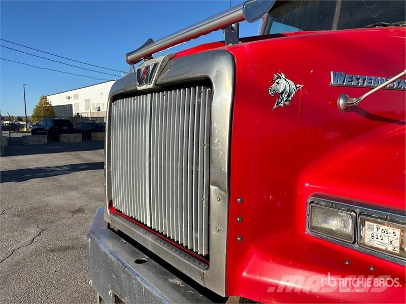 Western Star 4900 8x4 Twin-Steer T/A Dump Truck Camion benne