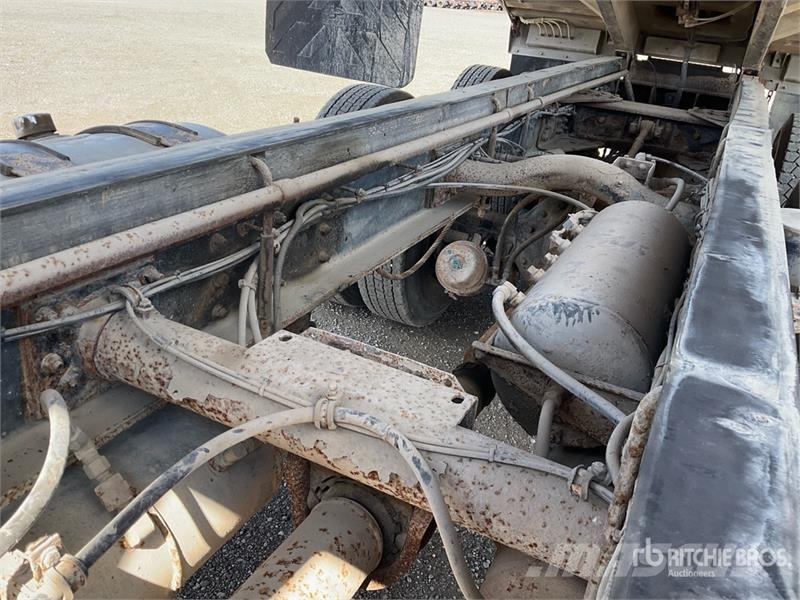 Western Star 4900 8x4 Twin-Steer T/A Dump Truck 덤프 트럭