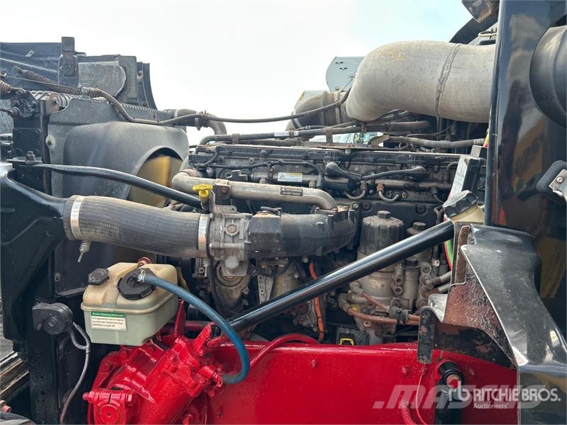 Western Star 4900 8x4 Tri/A Sleeper Truck Tractor Влекачи