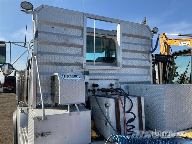 Western Star 4900 8x4 Heavy Haul Tri/A Day Cab Truck Tractor Влекачи