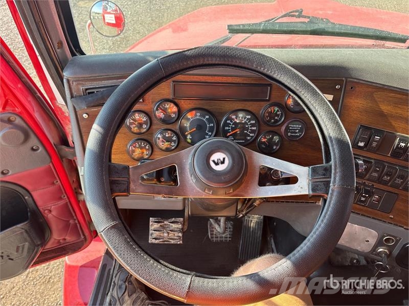 Western Star 4900 8x4 Twin-Steer T/A Dump Truck 덤프 트럭