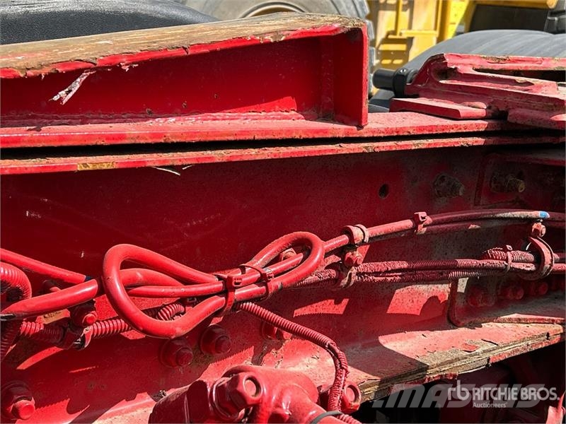 Western Star 4900 8x4 Tri/A Sleeper Truck Tractor Влекачи