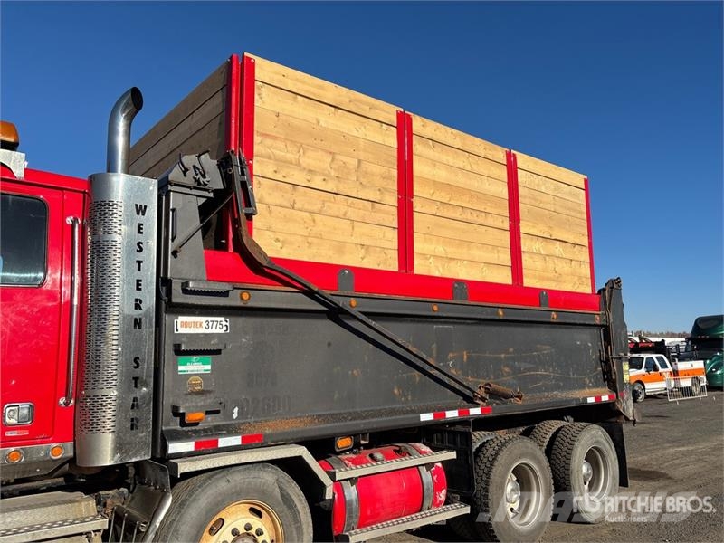 Western Star 4900 8x4 Twin-Steer T/A Dump Truck Camion benne