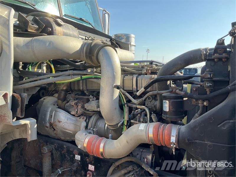 Western Star 4900 8x4 Heavy Haul Tri/A Day Cab Truck Tractor Влекачи