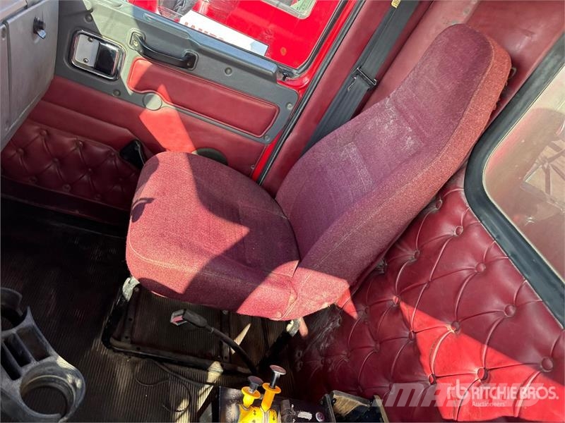 Western Star 4900 8x4 Twin-Steer T/A Dump Truck 덤프 트럭