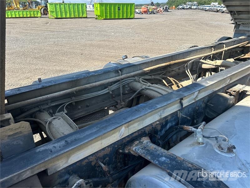 Western Star 4900 8x4 Twin-Steer T/A Dump Truck 덤프 트럭