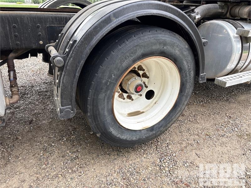 Western Star 4900 8x4 Tri/A Dump Truck Kipper