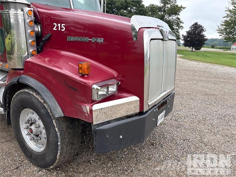 Western Star 4900 8x4 Tri/A Dump Truck Kipper