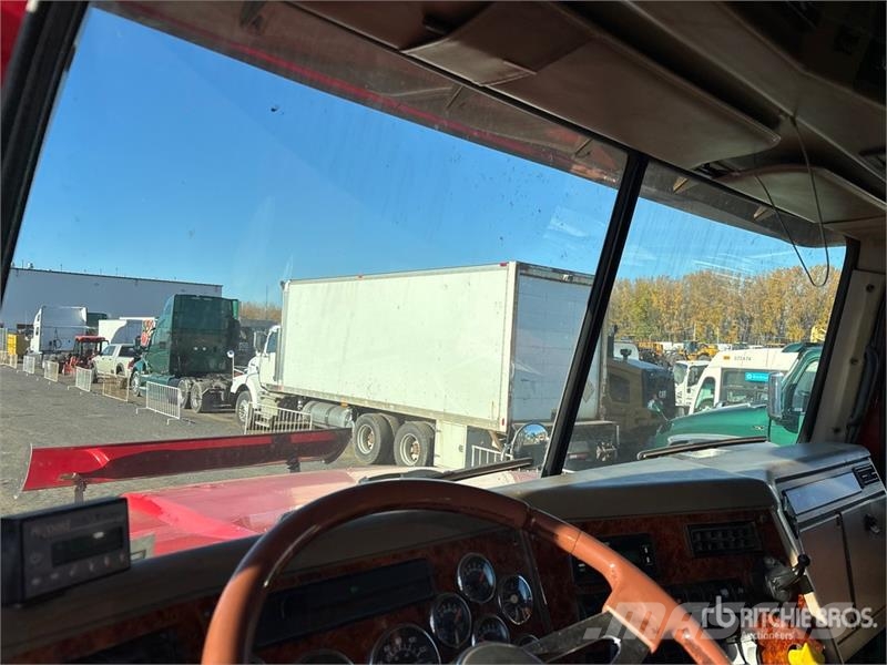 Western Star 4900 8x4 Twin-Steer T/A Dump Truck Camion benne