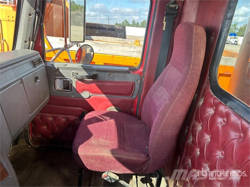 Western Star 4900 8x4 Twin-Steer T/A Dump Truck 덤프 트럭
