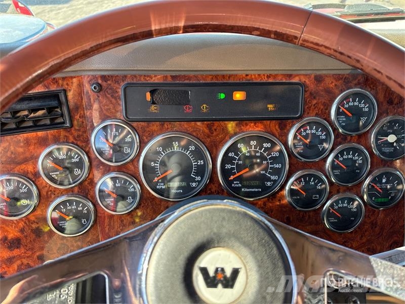 Western Star 4900 8x4 Twin-Steer T/A Dump Truck Camion benne