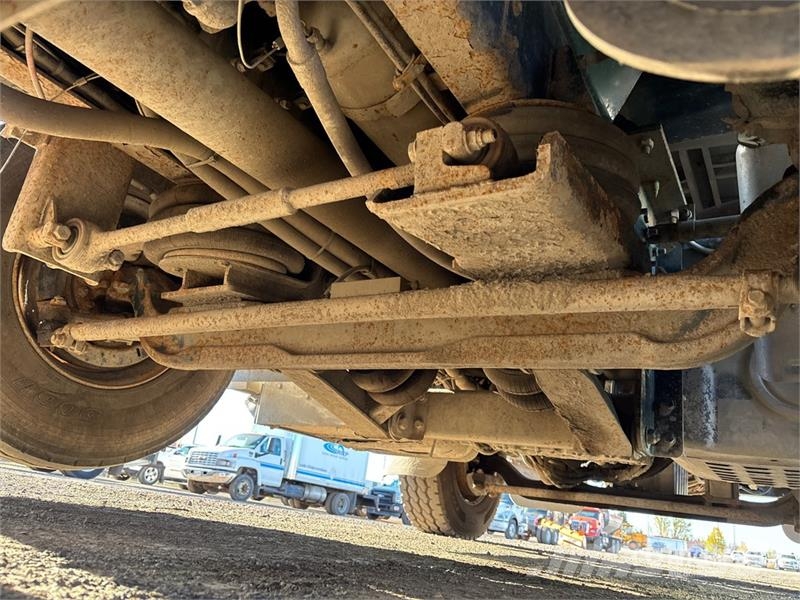 Western Star 4900 8x4 Twin-Steer T/A Dump Truck Camion benne