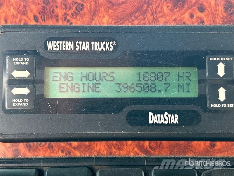 Western Star 4900 8x4 Tri/A Sleeper Truck Tractor Влекачи