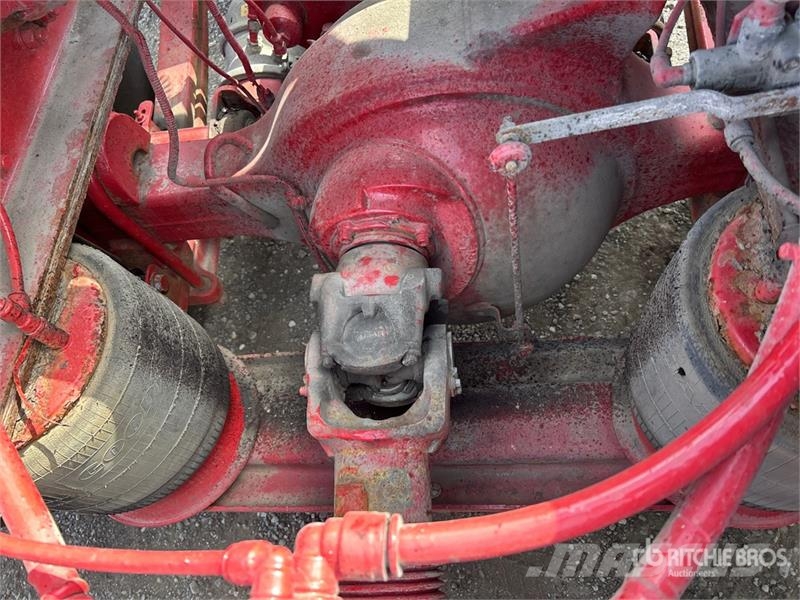 Western Star 4900 8x4 Tri/A Sleeper Truck Tractor Влекачи