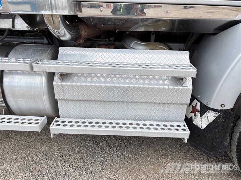 Western Star 4900 8x6 Tri/A Sleeper Truck Tractor Влекачи
