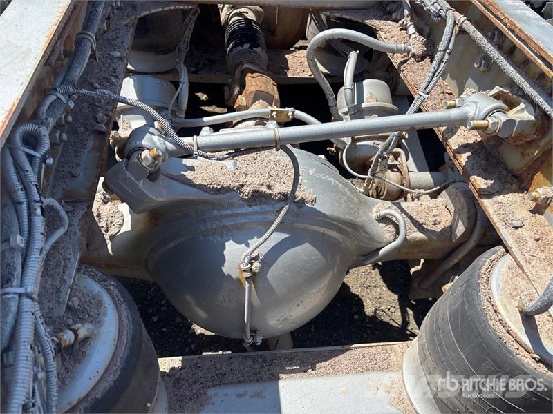 Western Star 4900 8x6 Tri/A Sleeper Truck Tractor Влекачи