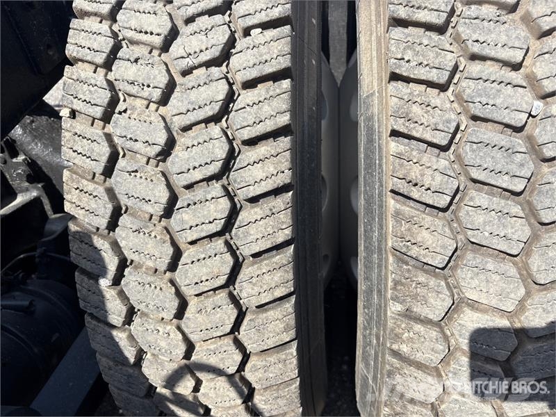 Western Star 4900 FA 6x4 T/A Sleeper Truck Tractor Седельные тягачи