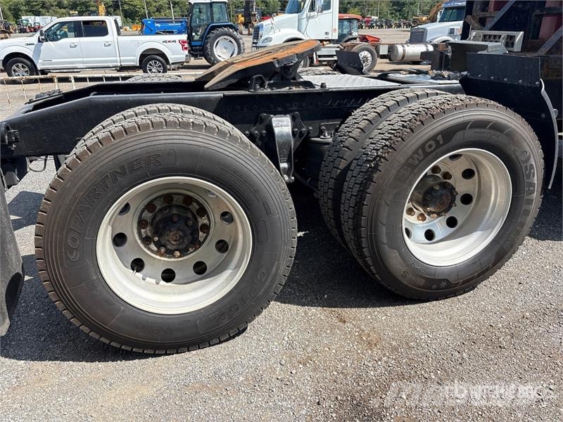 Western Star 4900 FA 6x4 T/A Sleeper Truck Tractor Седельные тягачи