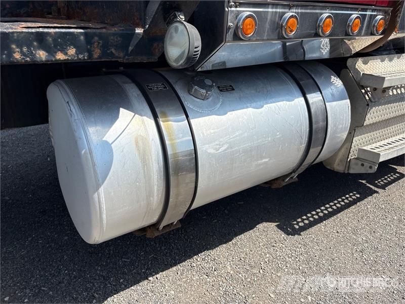 Western Star 4900 FA 6x4 T/A Sleeper Truck Tractor Седельные тягачи