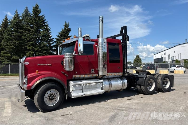 Western Star 4900 FA 6x4 T/A Sleeper Truck Tractor Седельные тягачи