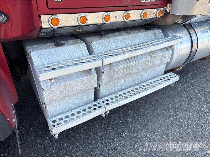 Western Star 4900 FA 6x4 T/A Sleeper Truck Tractor Седельные тягачи