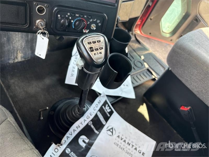 Western Star 4900 FA 6x4 T/A Sleeper Truck Tractor Седельные тягачи