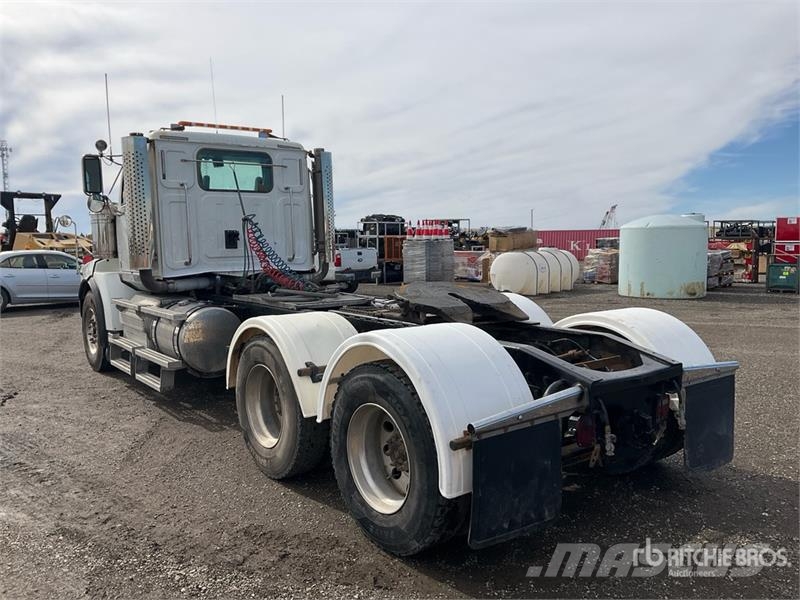 Western Star 4900 SA 6x4 T/A Day Cab Truck Tractor Vilcēji