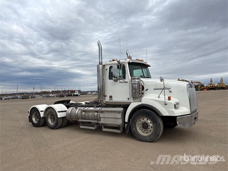 Western Star 4900 SA 6x4 T/A Day Cab Truck Tractor Cabezas tractoras