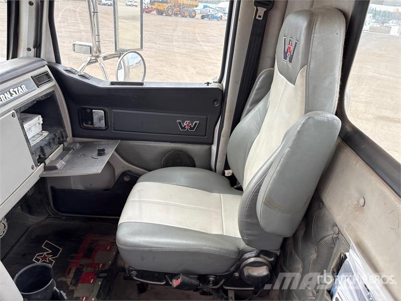 Western Star 4900 SA 6x4 T/A Day Cab Truck Tractor Cabezas tractoras