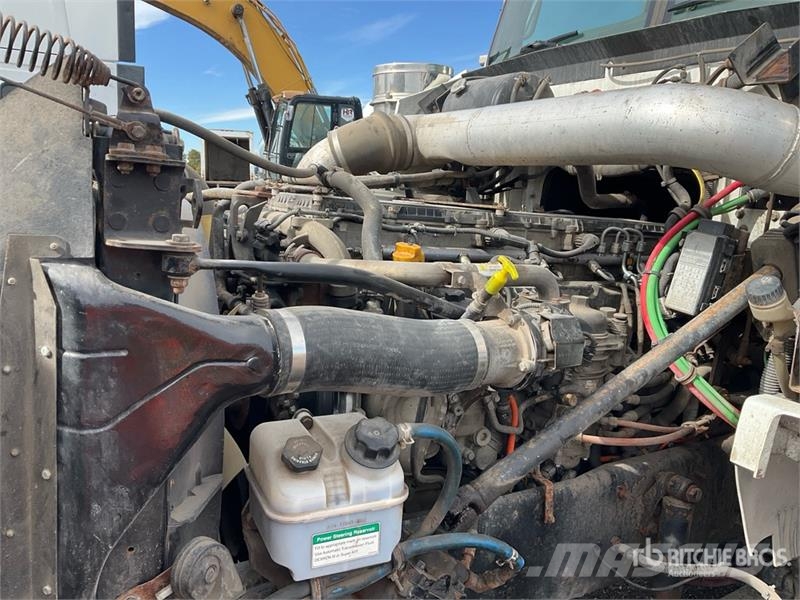 Western Star 4900 SA 6x4 T/A Day Cab Truck Tractor Vilcēji
