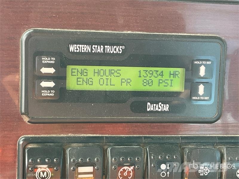 Western Star 4900 SA 6x4 T/A Day Cab Truck Tractor Vilcēji
