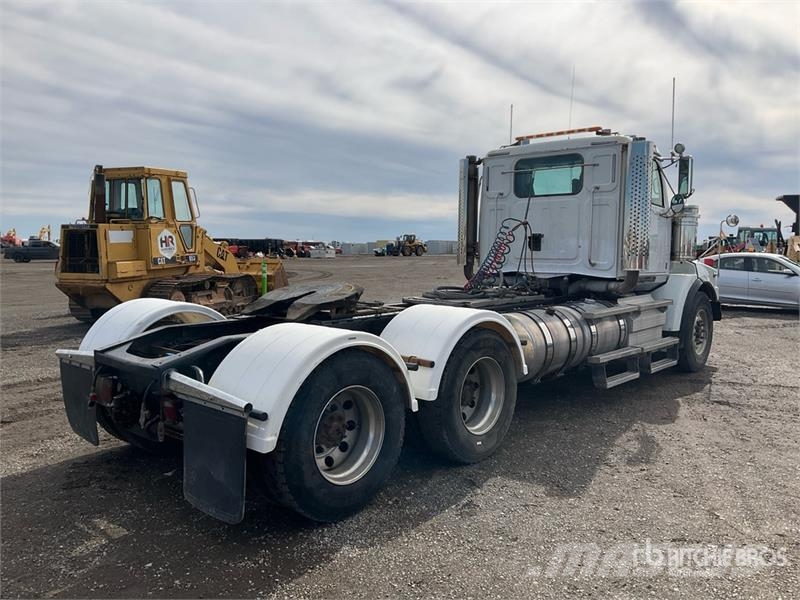 Western Star 4900 SA 6x4 T/A Day Cab Truck Tractor Vilcēji