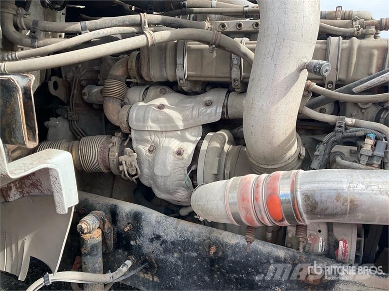 Western Star 4900 SA 6x4 T/A Day Cab Truck Tractor Vilcēji