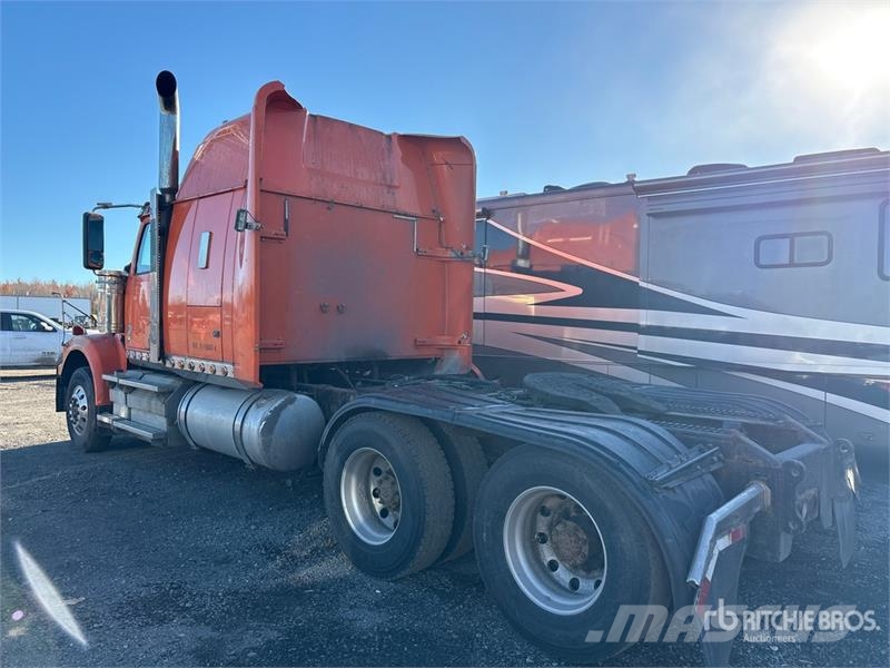 Western Star 4900FA Prime Movers