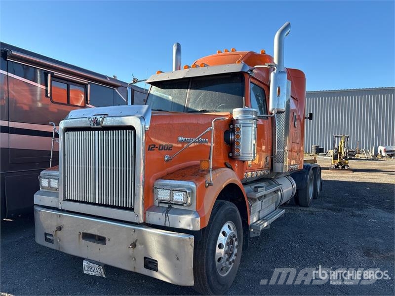 Western Star 4900FA Prime Movers