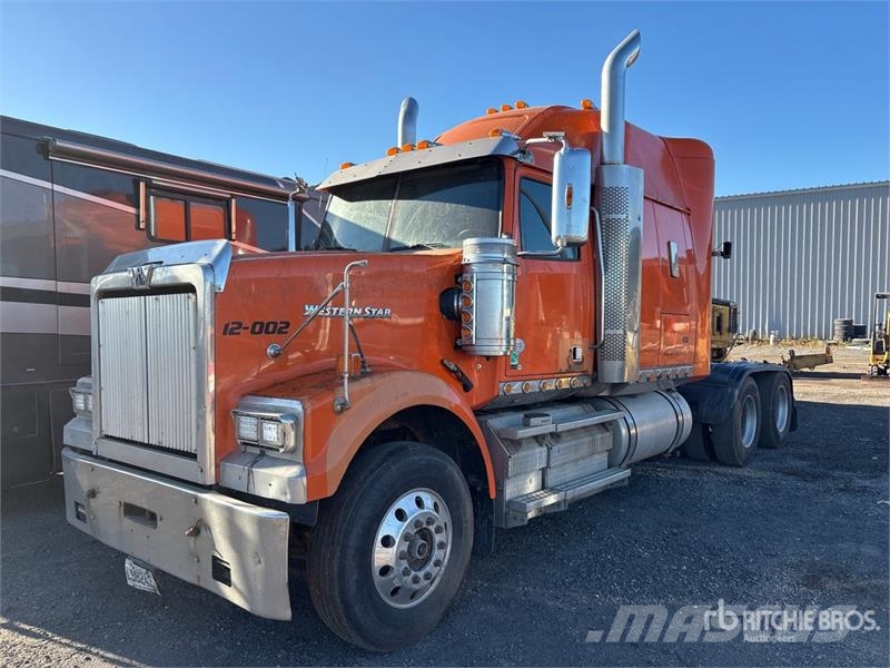 Western Star 4900FA Prime Movers