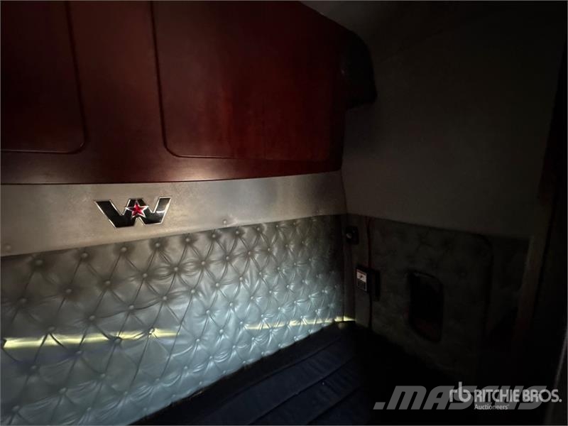 Western Star 4900FA Prime Movers