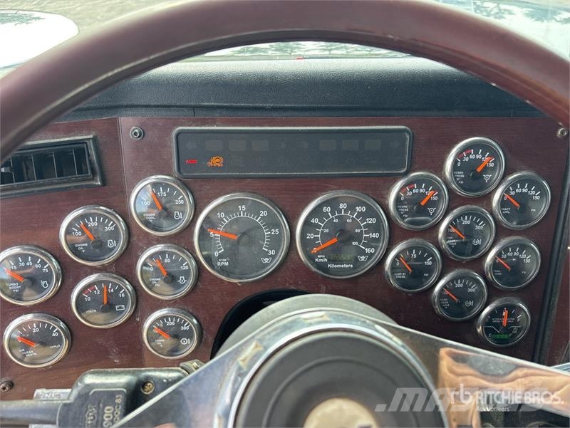 Western Star 4900FA 6x4 T/A Sleeper Truck Tractor Влекачи