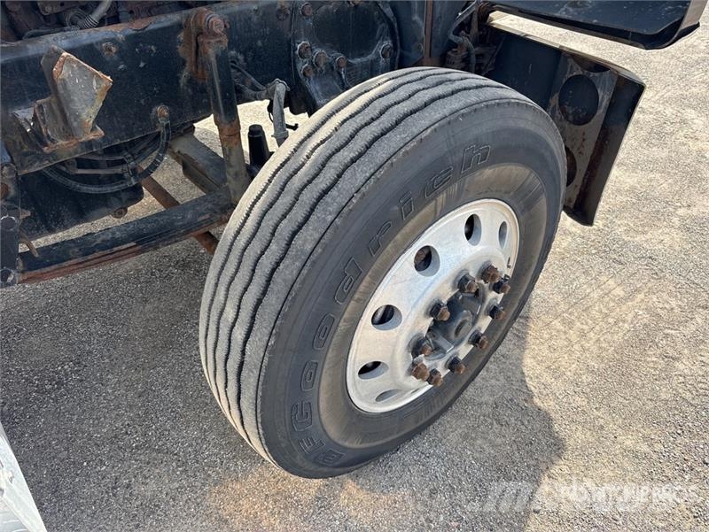 Western Star 4900FA 6x4 T/A Sleeper Truck Tractor Влекачи