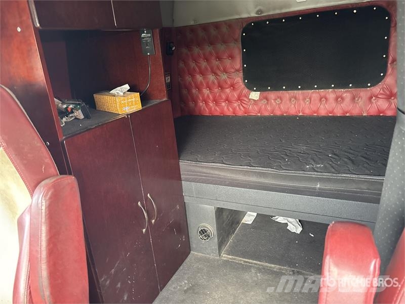 Western Star 4900FA 6x4 T/A Sleeper Truck Tractor Влекачи