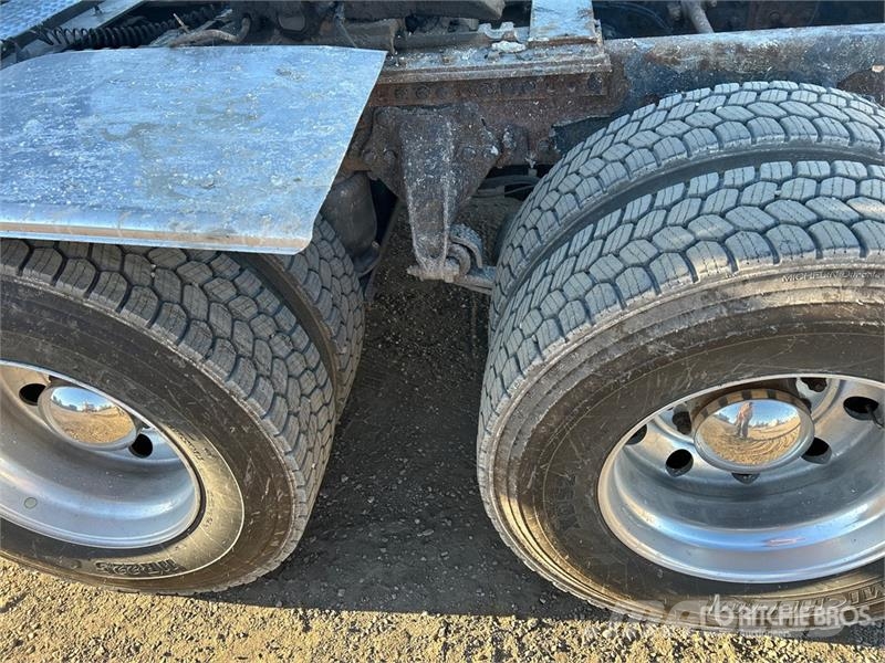 Western Star 4900SA 6x4 T/A Sleeper Truck Tractor Cavalos mecânicos