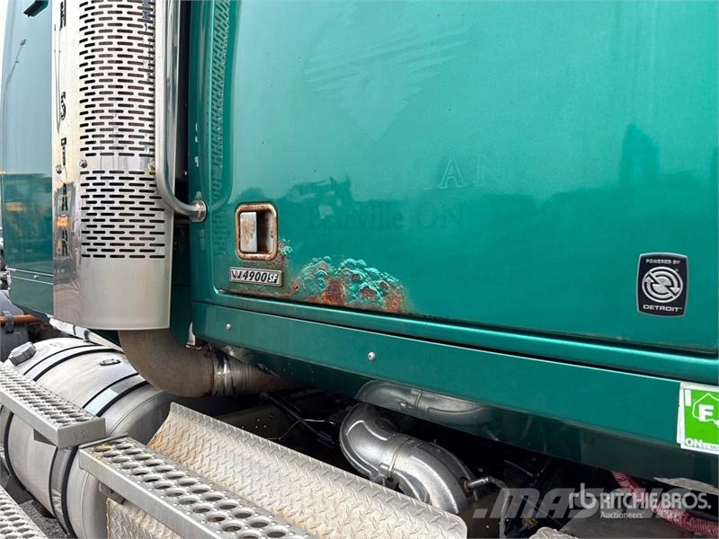 Western Star 4900SA 6x4 T/A Sleeper Truck Tractor Vetopöytäautot